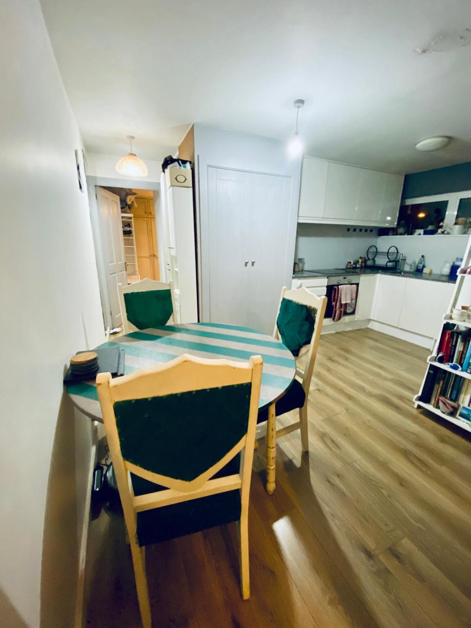 Kennington Flat * London